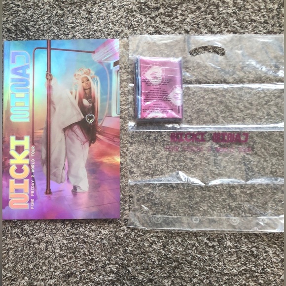 Nicki Minaj Pink Friday 2 WORLD TOUR Merch bundle! - Picture 6 of 8